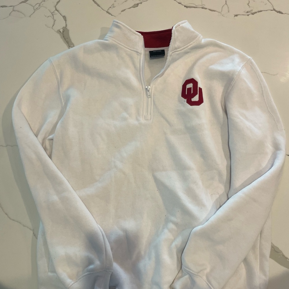 OU Sooners quarter zip top. Medium. No flaws.